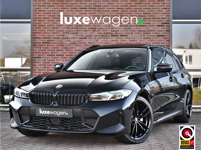 BMW 3 Serie - Touring 330e M-Sport Pano ACC Trekhaak H/K HUD 19inch Stuurverw
