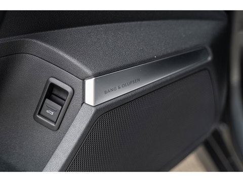 Audi RS3 Sportback 2.5 TFSI RS3 400PK Quattro / B&O / panoramadak / Matrix