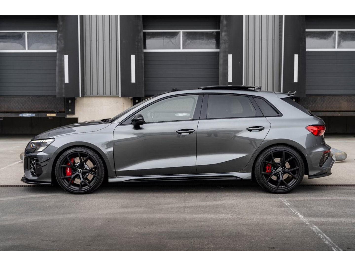 Audi RS3 Sportback 2.5 TFSI RS3 400PK Quattro / B&O / panoramadak / Matrix