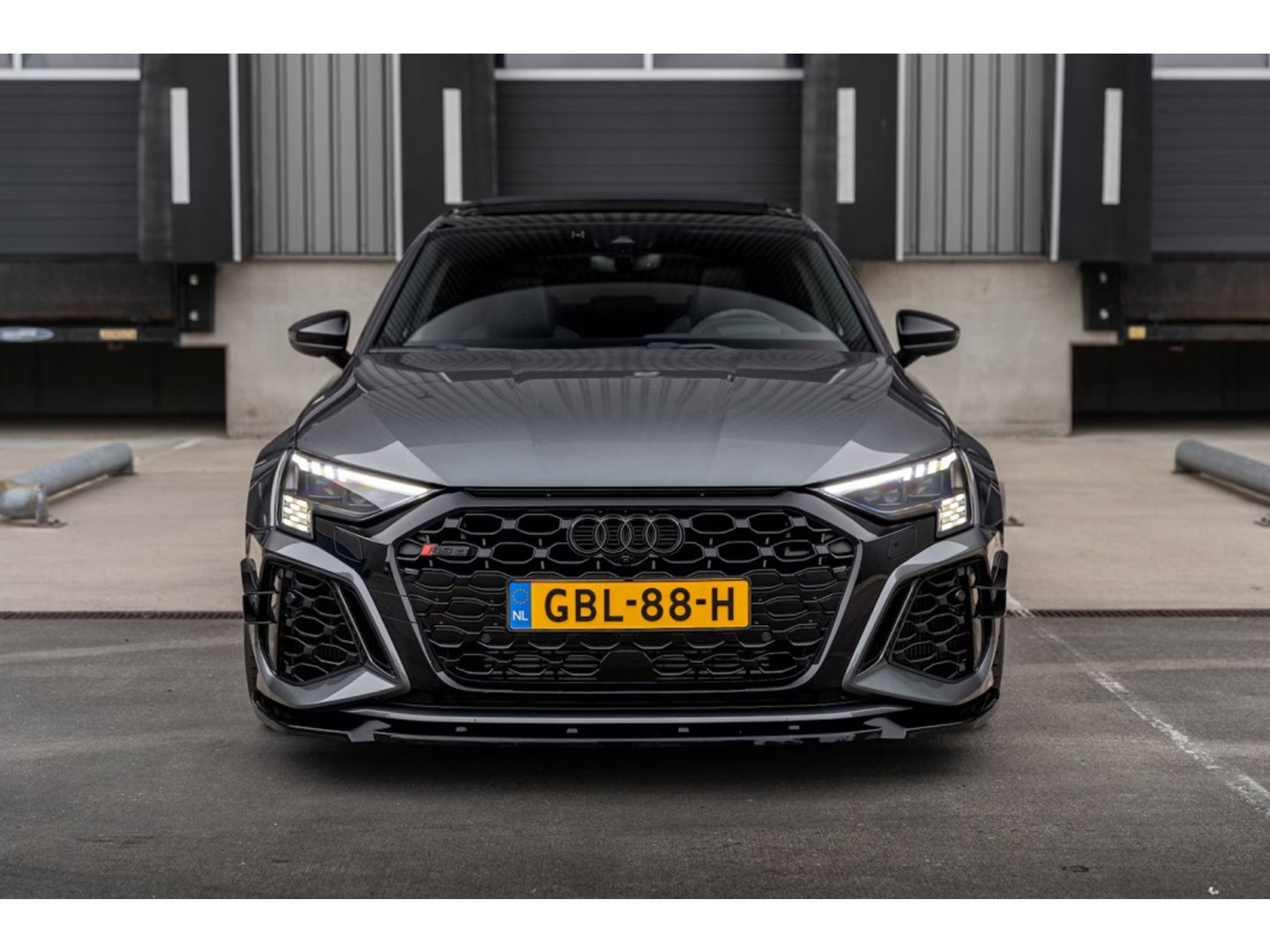Audi RS3 Sportback 2.5 TFSI RS3 400PK Quattro / B&O / panoramadak / Matrix