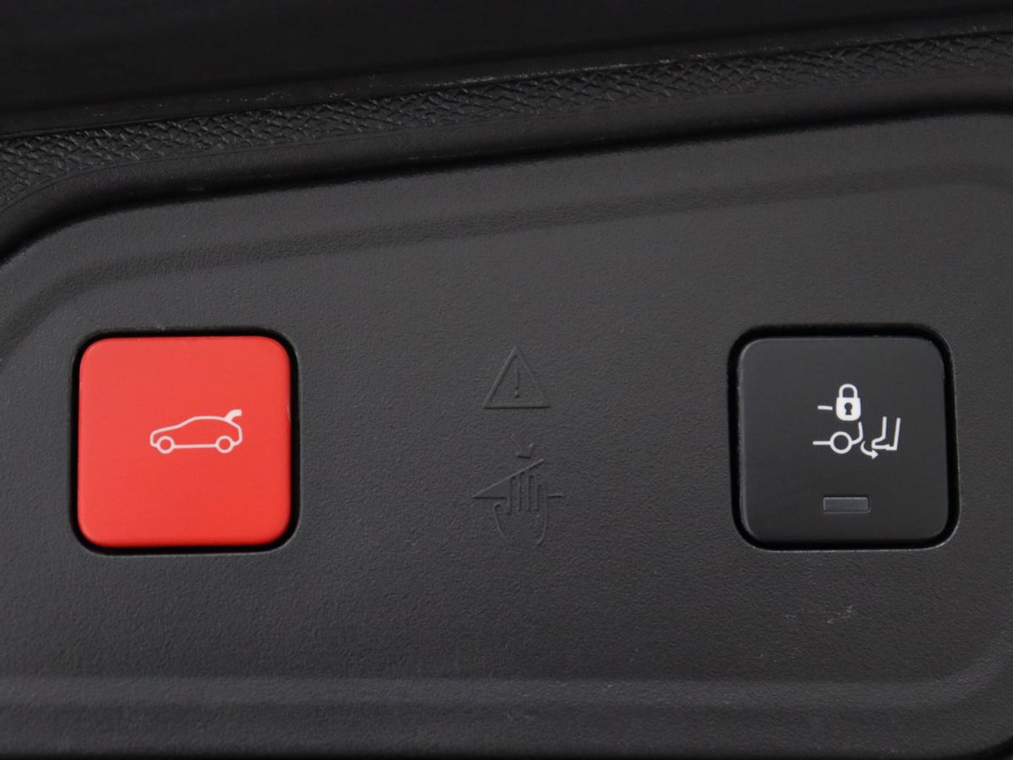 Peugeot 3008 1.6 HYbrid 225 GT | SOH 89% | Adaptive cruise | Half leder | Camera | Navigatie | Carplay | Dodehoek detectie | Digital Cockpit | Climate control | Bluetooth | PHEV | Plug In