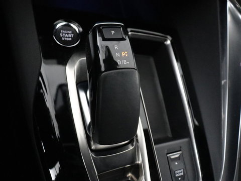 Peugeot 3008 1.6 HYbrid 225 GT | SOH 89% | Adaptive cruise | Half leder | Camera | Navigatie | Carplay | Dodehoek detectie | Digital Cockpit | Climate control | Bluetooth | PHEV | Plug In
