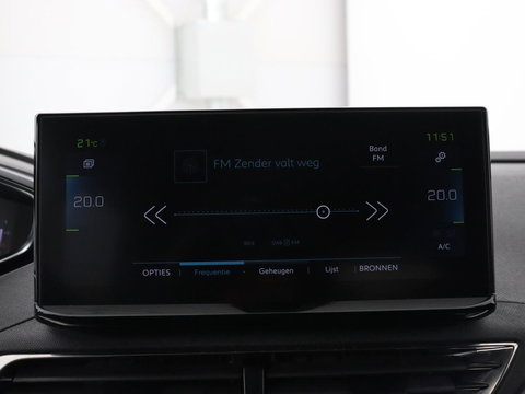 Peugeot 3008 1.6 HYbrid 225 GT | SOH 89% | Adaptive cruise | Half leder | Camera | Navigatie | Carplay | Dodehoek detectie | Digital Cockpit | Climate control | Bluetooth | PHEV | Plug In