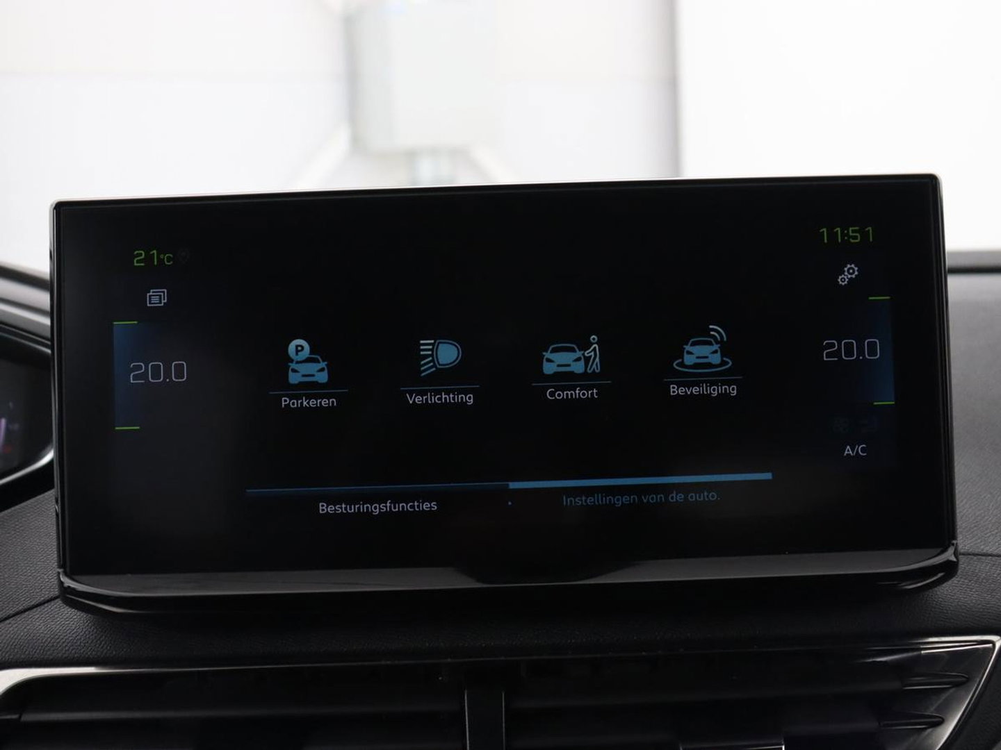 Peugeot 3008 1.6 HYbrid 225 GT | SOH 89% | Adaptive cruise | Half leder | Camera | Navigatie | Carplay | Dodehoek detectie | Digital Cockpit | Climate control | Bluetooth | PHEV | Plug In