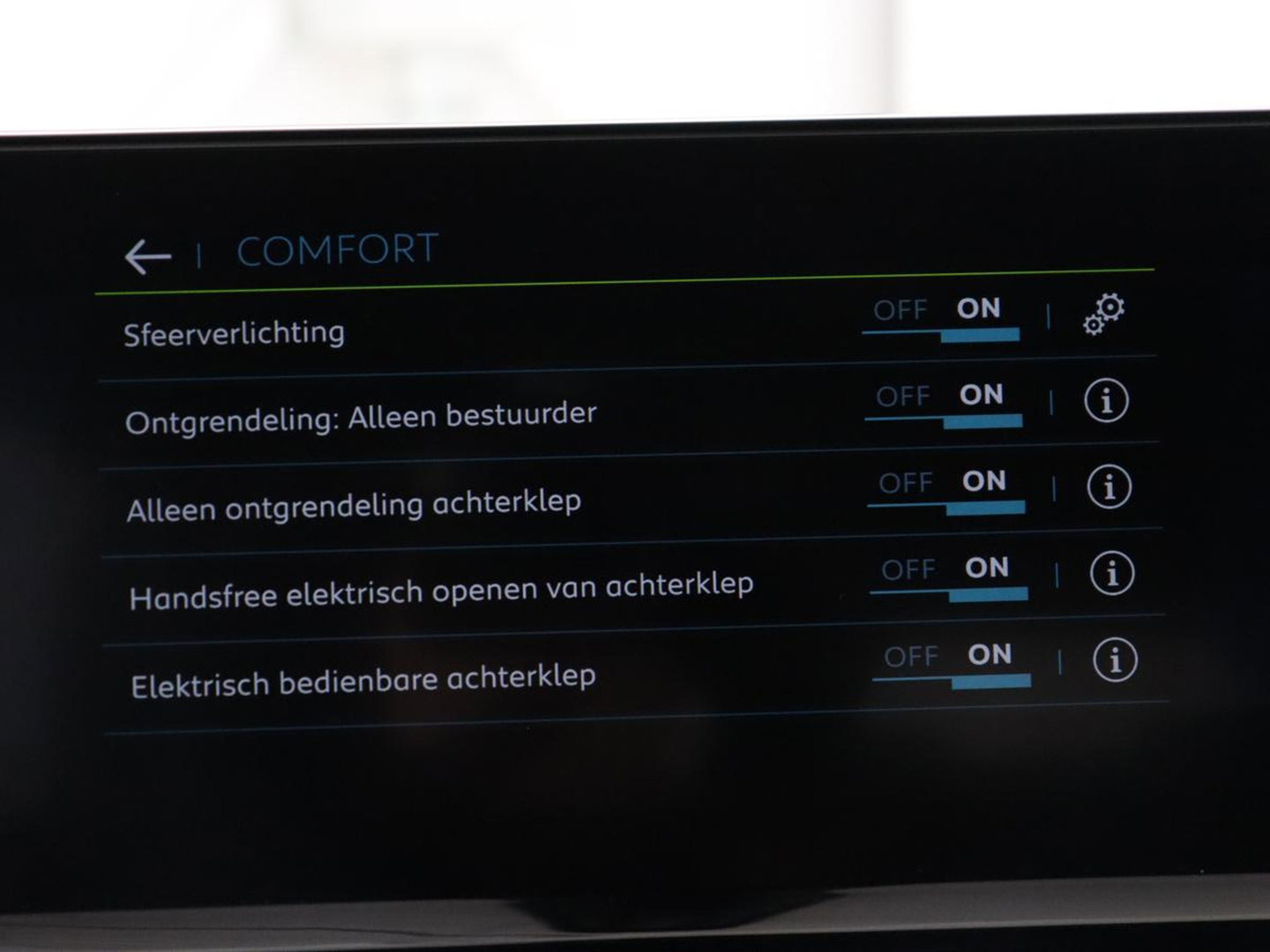 Peugeot 3008 1.6 HYbrid 225 GT Line | SOH 89% | Adaptive cruise | Half leder | Camera | Navigatie | Carplay | Dodehoek detectie | Digital Cockpit | Climate control | Bluetooth | PHEV | Plug In