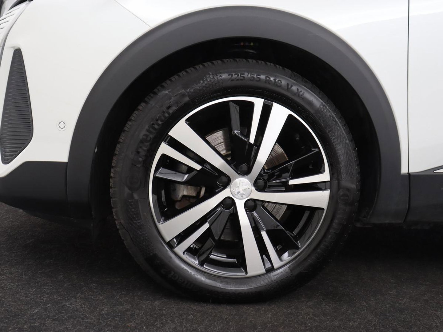 Peugeot 3008 1.6 HYbrid 225 GT Line | SOH 89% | Adaptive cruise | Half leder | Camera | Navigatie | Carplay | Dodehoek detectie | Digital Cockpit | Climate control | Bluetooth | PHEV | Plug In