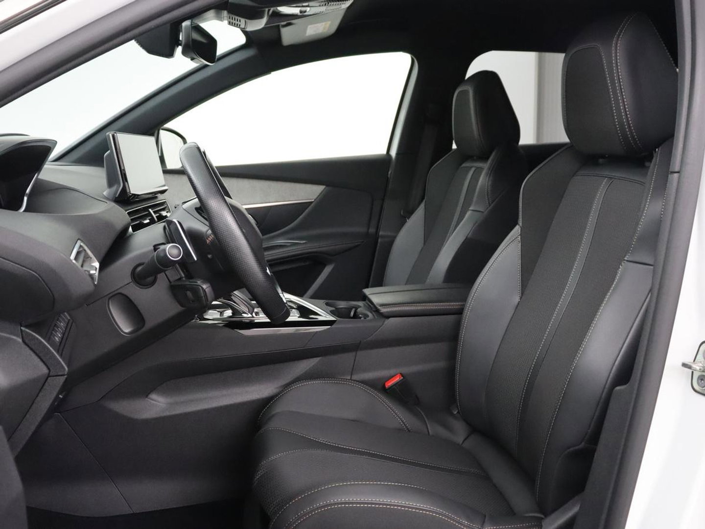 Peugeot 3008 1.6 HYbrid 225 GT | SOH 89% | Adaptive cruise | Half leder | Camera | Navigatie | Carplay | Dodehoek detectie | Digital Cockpit | Climate control | Bluetooth | PHEV | Plug In