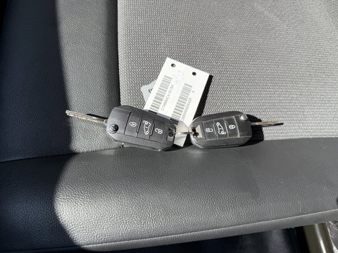 Opel Vivaro 1.5 CDTI L2H1 Selection / vaste prijs rijlaar € 18.950 ex btw / euro 6 / bpm vrij / lease vanaf € 319 / dubbele schuideur / zwart metallic / airco / cruise / trekhaak !