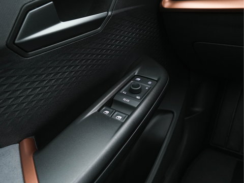 CUPRA Born Adrenaline 62 kWh [ 3-Fase-11kW ] {SOH-95%} (INCL-BTW) *HEATPUMP | ADAPTIVE-CRUISE | FULL-LED | MICROFIBRE | TOPVIEW | BLIND-SPOT | KEYLESS | NAVI-FULLMAP | ECC | PDC | DIGI-COCKPIT |  CARPLAY | SPORTSEATS | 19"ALU*