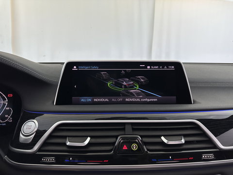 BMW 7 Serie 745e High Executive M-Sportpack *PANO | LEATHER | LASER-LIGHT | HEAD-UP | ADAPTIVE-CRUISE | BLINDSPOT | SOFT-CLOSE | HARMAN/KARDON | NIGHT-VISION | MEMORY-PACK | DIGI-COCKPIT | KEYLESS | DAB+ | CAMERA | HEATED-COMFORTSEATS