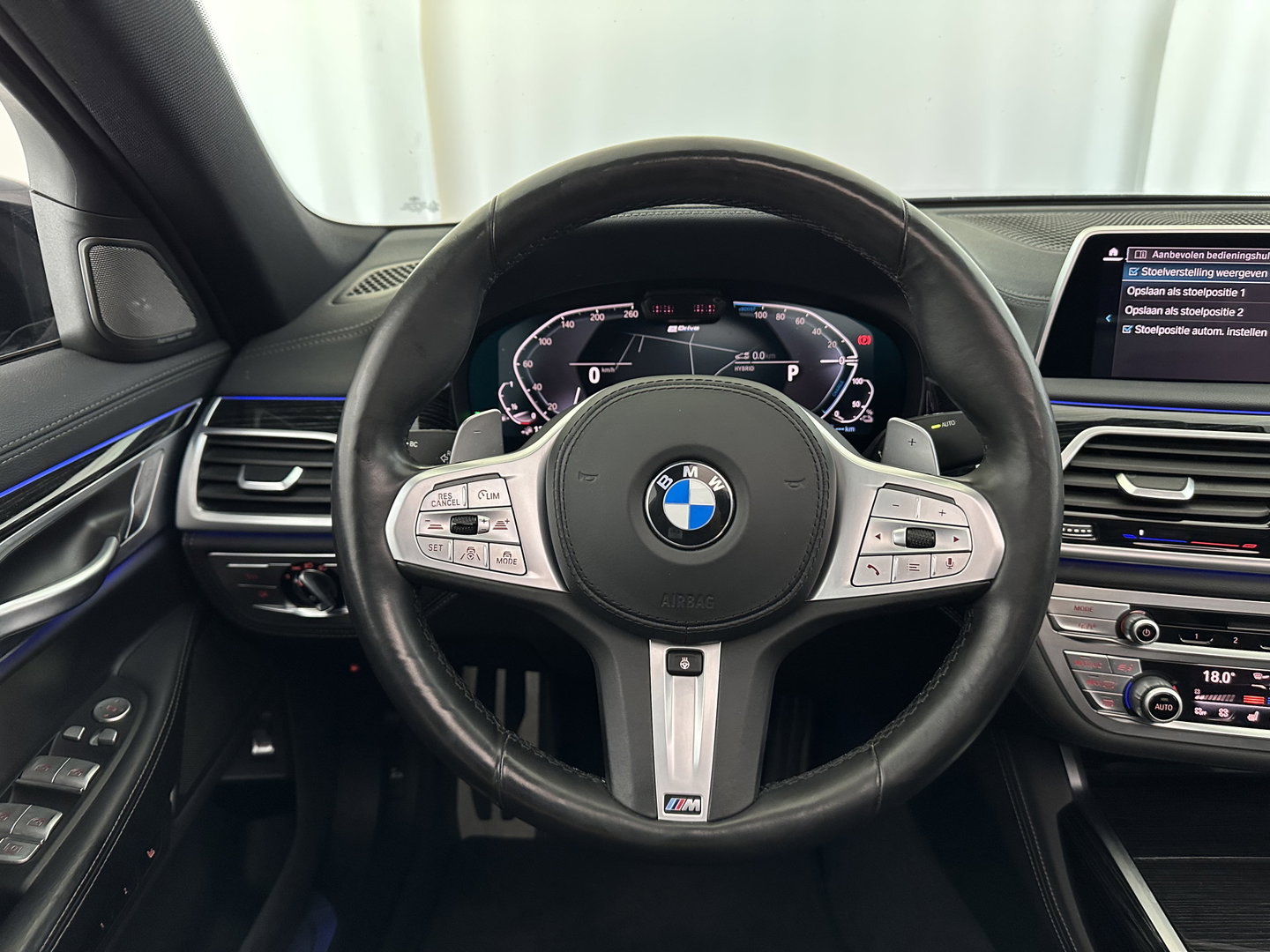 BMW 7 Serie 745e High Executive M-Sportpack *PANO | LEATHER | LASER-LIGHT | HEAD-UP | ADAPTIVE-CRUISE | BLINDSPOT | SOFT-CLOSE | HARMAN/KARDON | NIGHT-VISION | MEMORY-PACK | DIGI-COCKPIT | KEYLESS | DAB+ | CAMERA | HEATED-COMFORTSEATS
