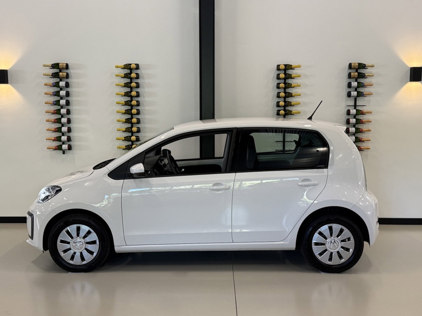 Volkswagen up! 1.0 BMT move up! / luxe pakket / LED *NAP*