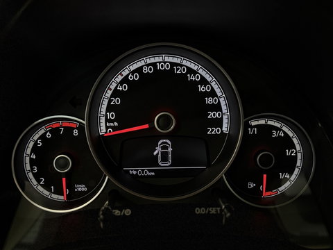 Volkswagen up! 1.0 BMT move up! / luxe pakket / LED *NAP*