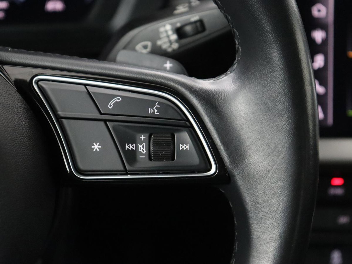 Audi A3 30 TFSI Pro Line | Carplay | Full LED | Climate control | Virtual Cockpit | Parkeerhulp | Cruise control | DAB | Bluetooth