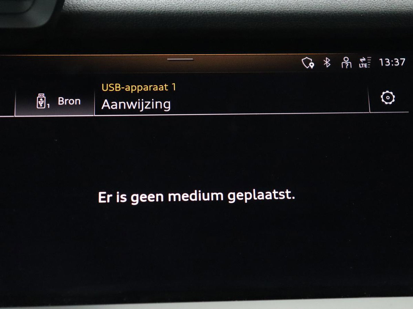 Audi A3 30 TFSI Pro Line | Carplay | Full LED | Climate control | Virtual Cockpit | Parkeerhulp | Cruise control | DAB | Bluetooth