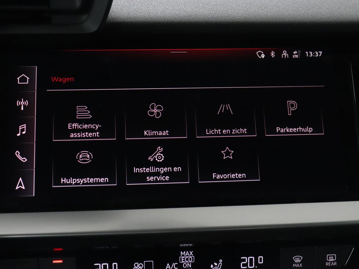 Audi A3 30 TFSI Pro Line | Carplay | Full LED | Climate control | Virtual Cockpit | Parkeerhulp | Cruise control | DAB | Bluetooth