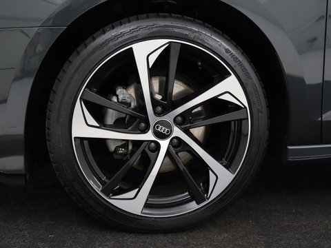 Audi A3 30 TFSI Pro Line | Carplay | Full LED | Climate control | Virtual Cockpit | Parkeerhulp | Cruise control | DAB | Bluetooth