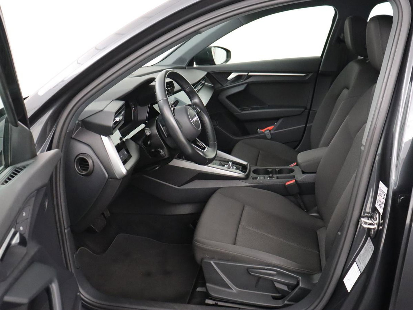 Audi A3 30 TFSI Pro Line | Carplay | Full LED | Climate control | Virtual Cockpit | Parkeerhulp | Cruise control | DAB | Bluetooth