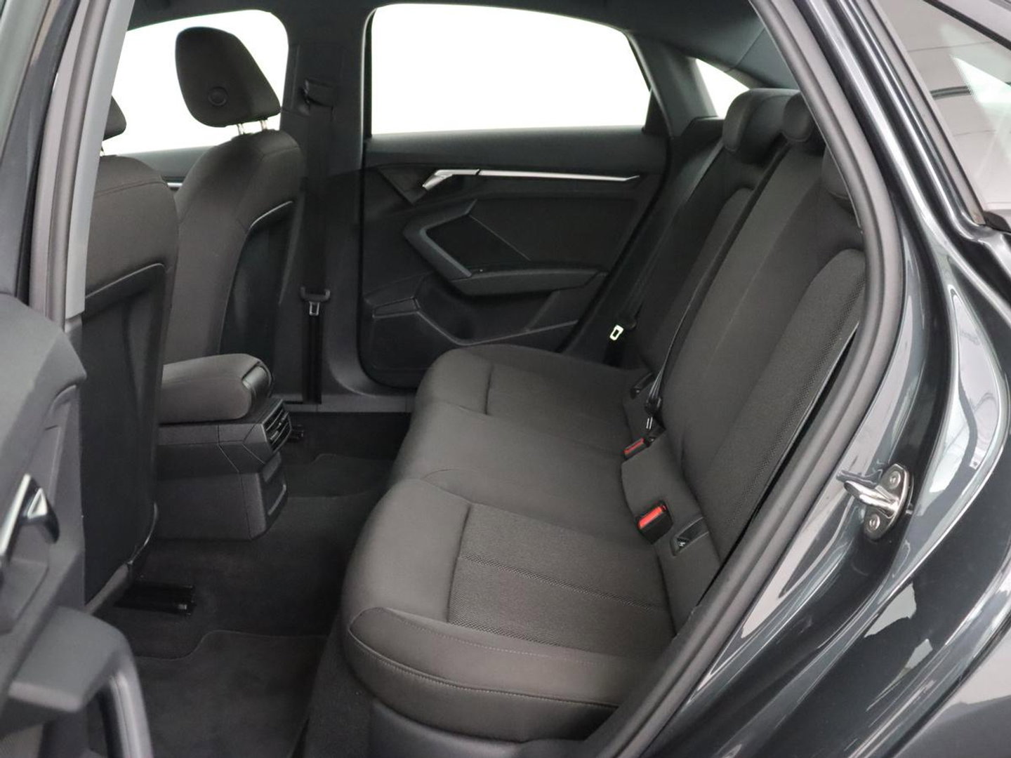 Audi A3 30 TFSI Pro Line | Carplay | Full LED | Climate control | Virtual Cockpit | Parkeerhulp | Cruise control | DAB | Bluetooth