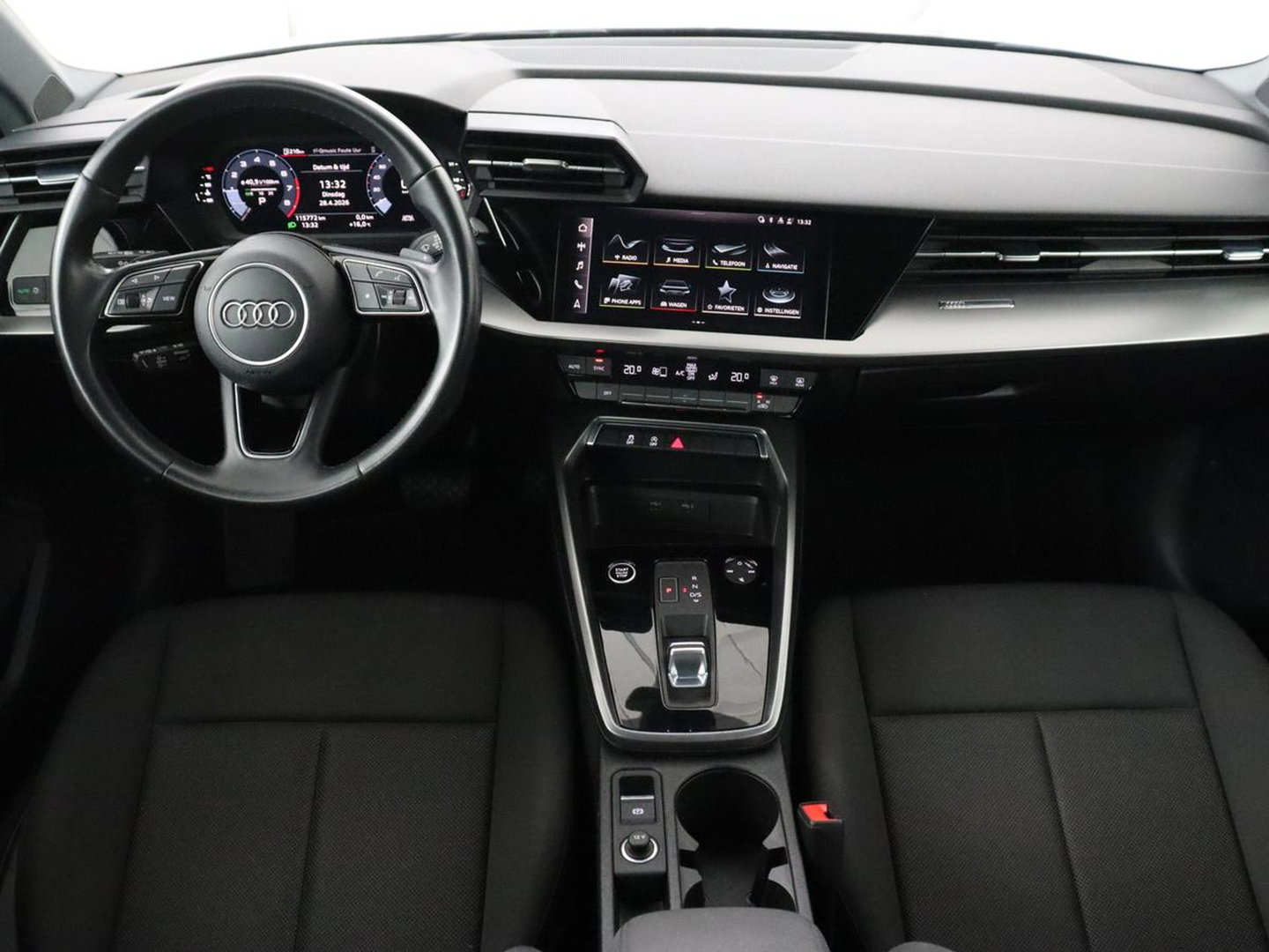 Audi A3 30 TFSI Pro Line | Carplay | Full LED | Climate control | Virtual Cockpit | Parkeerhulp | Cruise control | DAB | Bluetooth