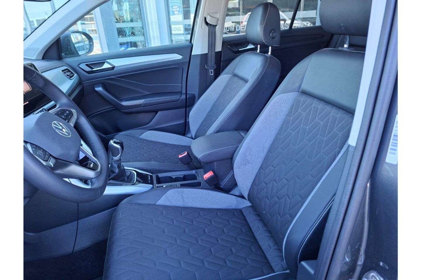 Volkswagen T-Roc 1.0 TSI GOAL EDITION AIRCO NAVI PDC LMV STOELVW