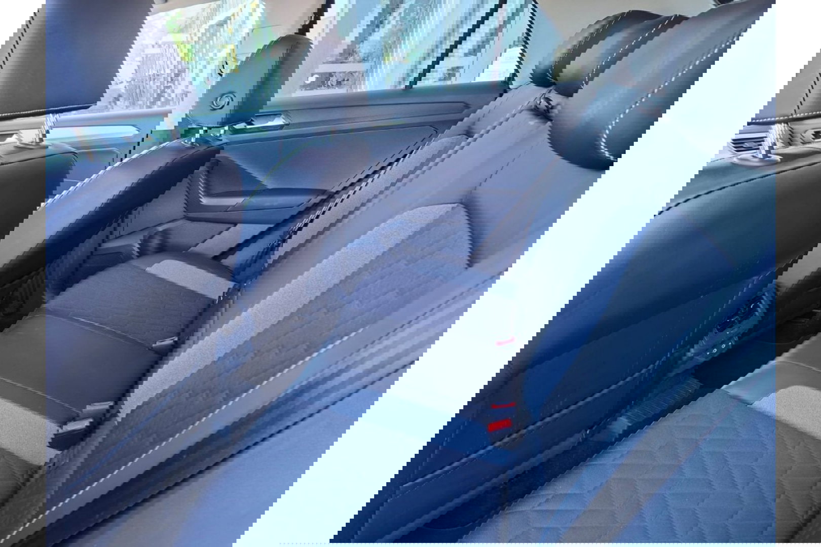 Volkswagen T-Roc 1.0 TSI GOAL EDITION AIRCO NAVI PDC LMV STOELVW