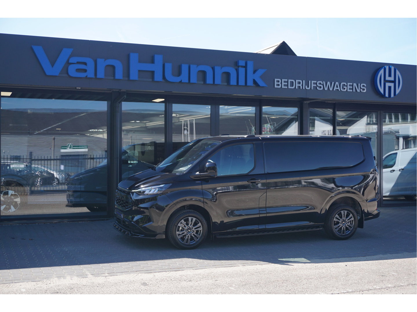 Ford Transit Custom 300S 150PK JWR Edition BPM VRIJ!! Navi, Cam, Adap. Cruise, 17" LM, Trekhaak!! NR. A181
