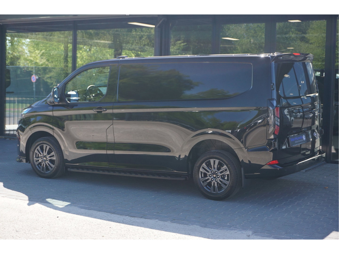 Ford Transit Custom 300S 150PK JWR Edition BPM VRIJ!! Navi, Cam, Adap. Cruise, 17" LM, Trekhaak!! NR. A181