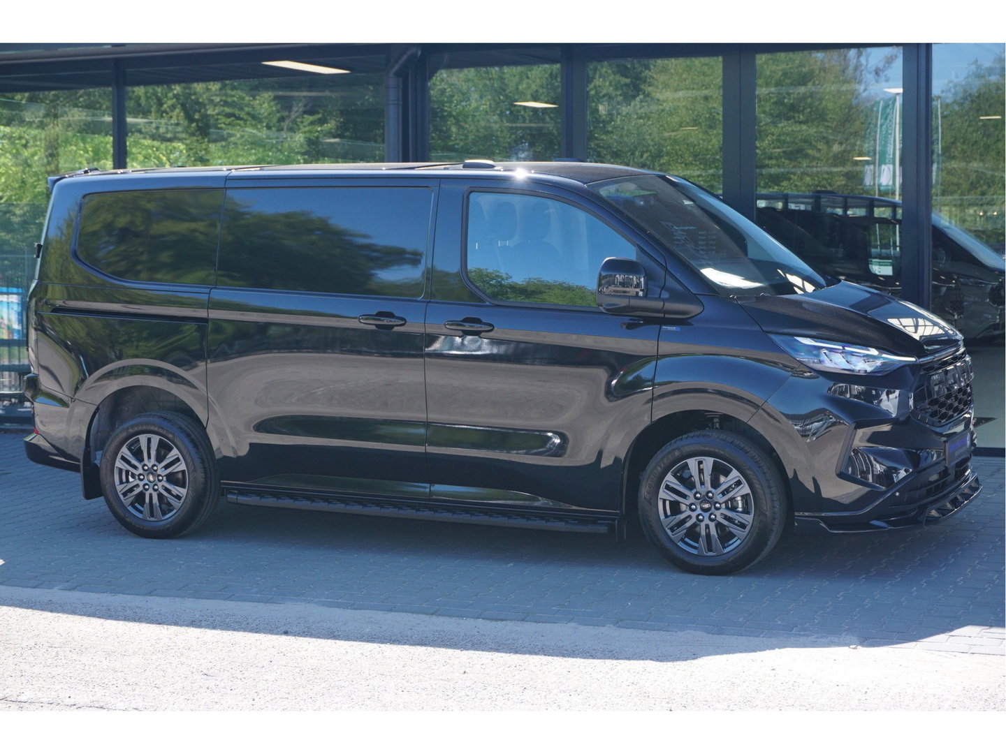 Ford Transit Custom 300S 150PK JWR Edition BPM VRIJ!! Navi, Cam, Adap. Cruise, 17" LM, Trekhaak!! NR. A181