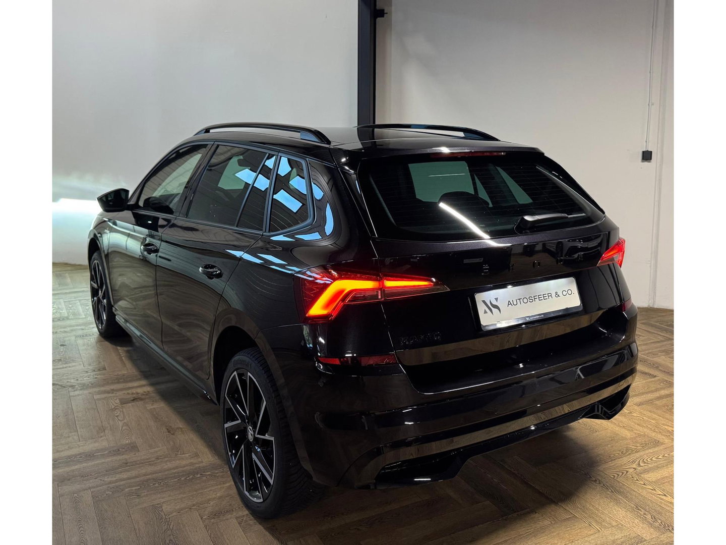 Škoda Kamiq 1.5 TSI ACT Sport Business PANO KEYLESS