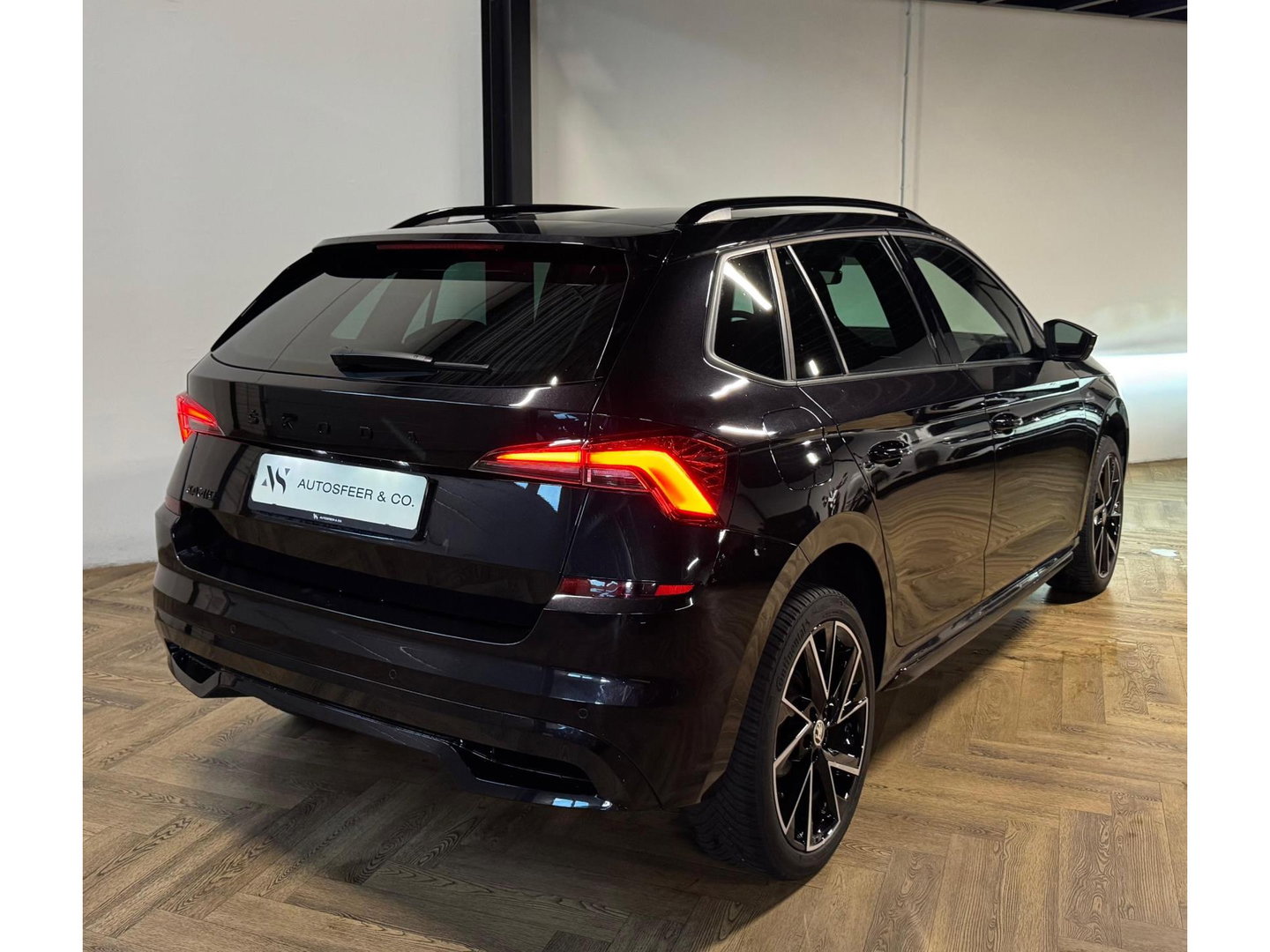 Škoda Kamiq 1.5 TSI ACT Sport Business PANO KEYLESS