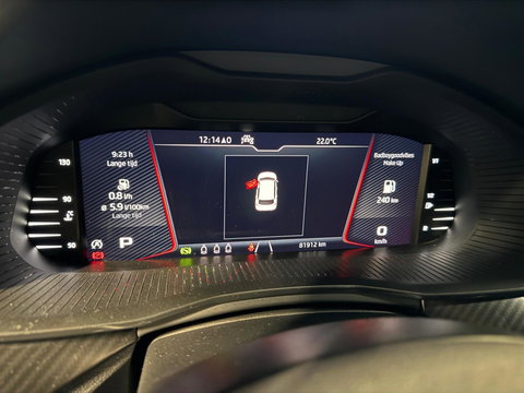 Škoda Kamiq 1.5 TSI ACT Sport Business PANO KEYLESS