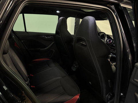 Škoda Kamiq 1.5 TSI ACT Sport Business PANO KEYLESS