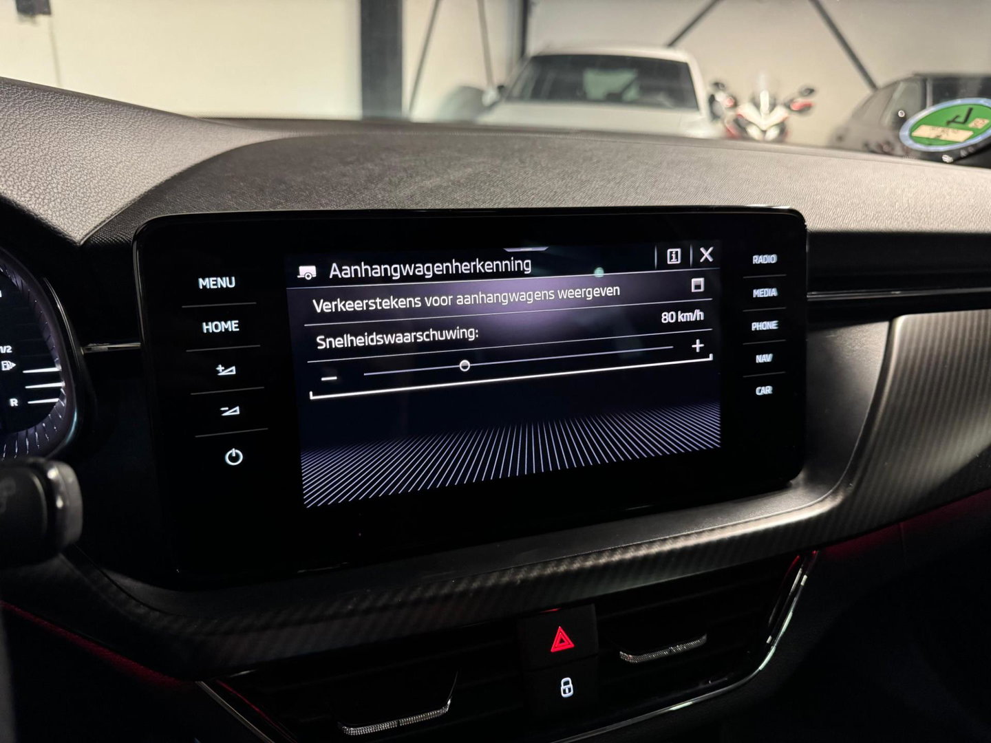 Škoda Kamiq 1.5 TSI ACT Sport Business PANO KEYLESS