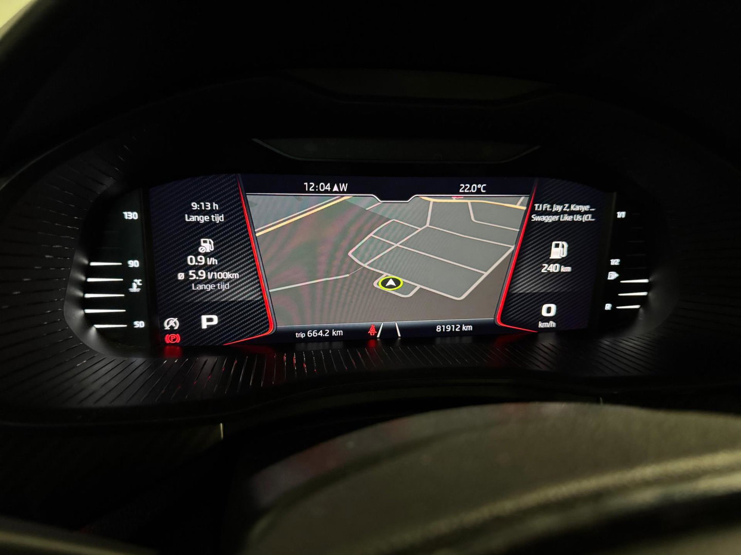 Škoda Kamiq 1.5 TSI ACT Sport Business PANO KEYLESS