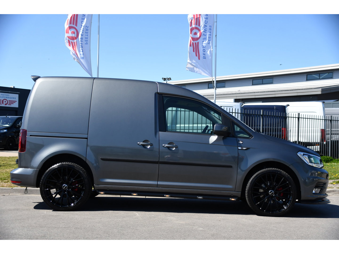 Volkswagen Caddy 2.0 TDI L1H1 PB Edition Adaptieve Cruise, Carplay, LED, Leder, 185pk, Sensoren, Multimedia, Automaat, Trekhaak, Voorruit verwarming, Uniek!