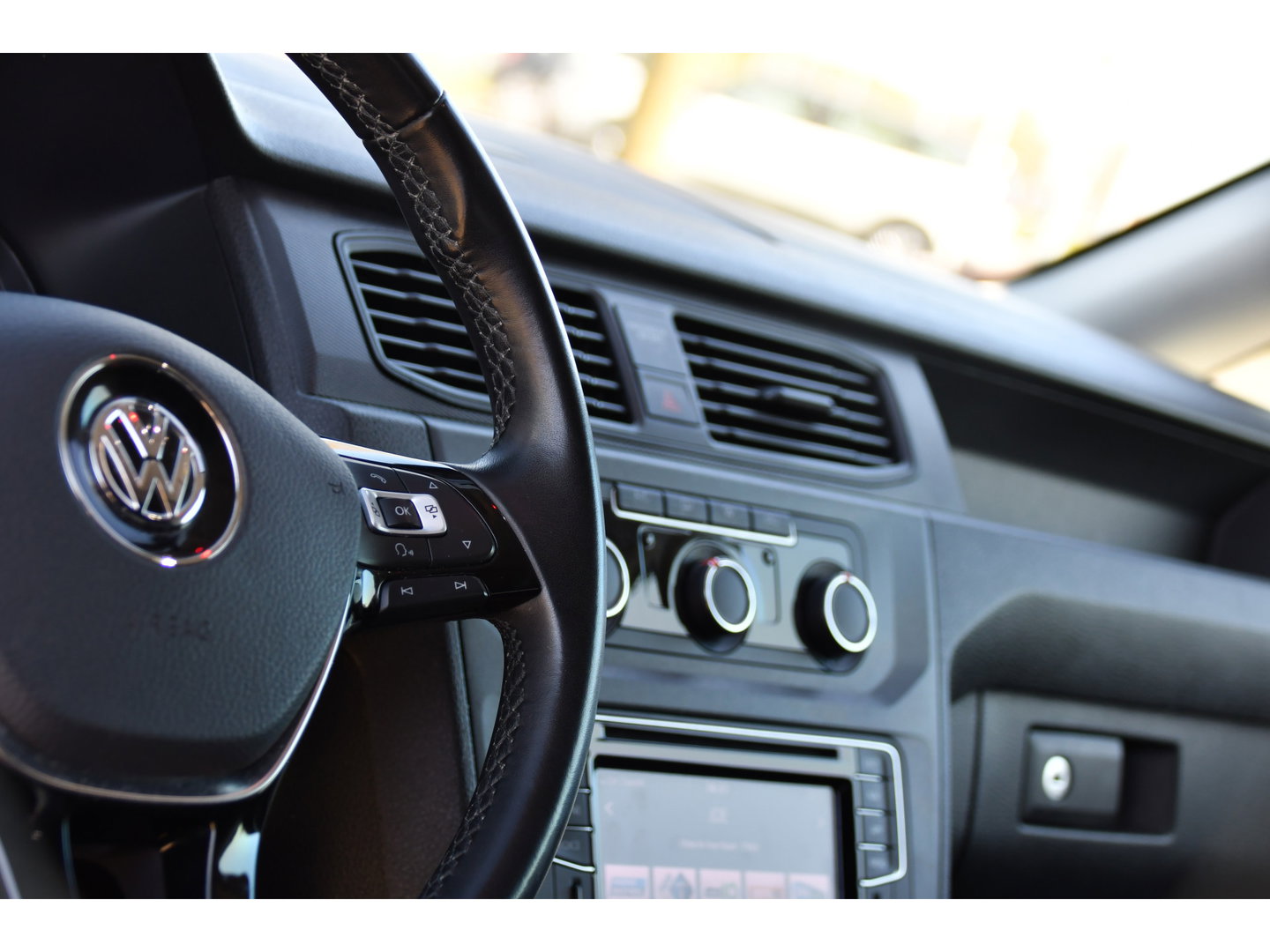 Volkswagen Caddy 2.0 TDI L1H1 PB Edition Adaptieve Cruise, Carplay, LED, Leder, 185pk, Sensoren, Multimedia, Automaat, Trekhaak, Voorruit verwarming, Uniek!