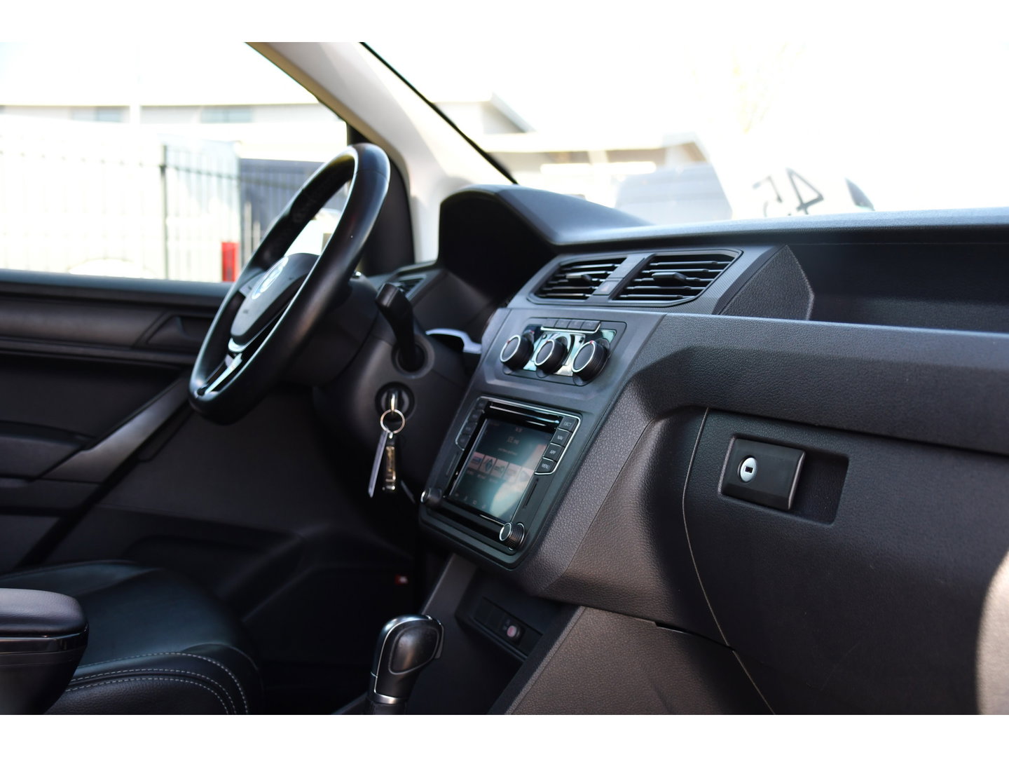 Volkswagen Caddy 2.0 TDI L1H1 PB Edition Adaptieve Cruise, Carplay, LED, Leder, 185pk, Sensoren, Multimedia, Automaat, Trekhaak, Voorruit verwarming, Uniek!