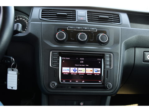 Volkswagen Caddy 2.0 TDI L1H1 PB Edition Adaptieve Cruise, Carplay, LED, Leder, 185pk, Sensoren, Multimedia, Automaat, Trekhaak, Voorruit verwarming, Uniek!