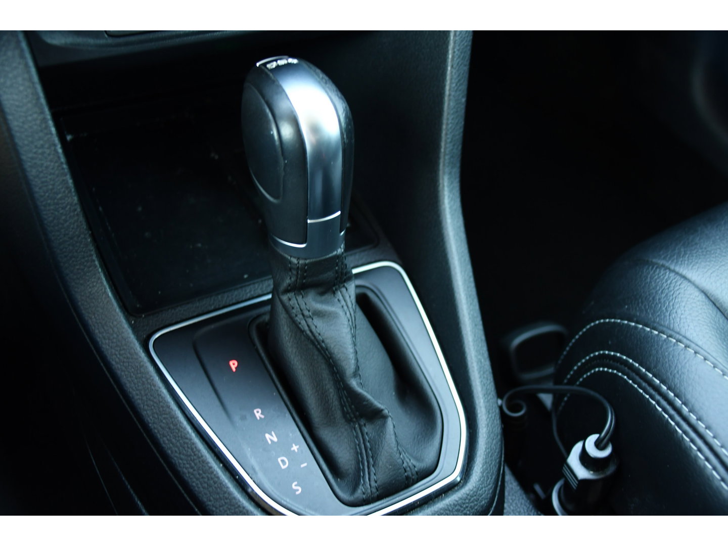 Volkswagen Caddy 2.0 TDI L1H1 PB Edition Adaptieve Cruise, Carplay, LED, Leder, 185pk, Sensoren, Multimedia, Automaat, Trekhaak, Voorruit verwarming, Uniek!