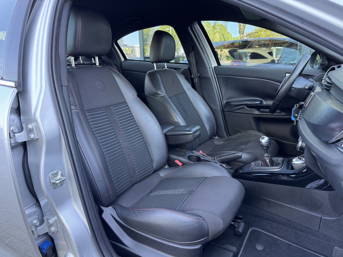 Alfa Romeo Giulietta 1.4 T Progression | Distributie vervangen bij 98912 KM | Apple Carplay | Android Auto | Cruise Control | Achteruitrijcamera | Parkeersensoren Achter | Airconditioning |