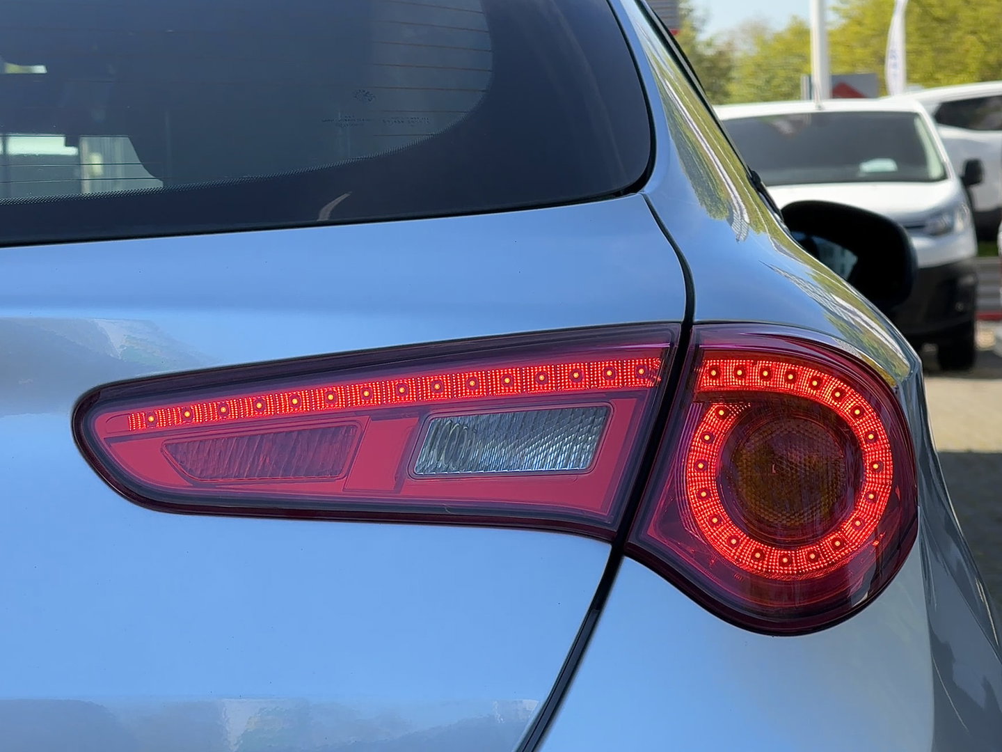 Alfa Romeo Giulietta 1.4 T Progression | Distributie vervangen bij 98912 KM | Apple Carplay | Android Auto | Cruise Control | Achteruitrijcamera | Parkeersensoren Achter | Airconditioning |