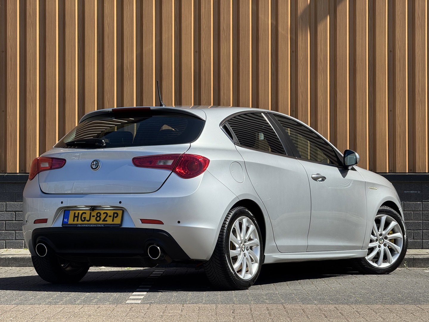 Alfa Romeo Giulietta 1.4 T Progression | Distributie vervangen bij 98912 KM | Apple Carplay | Android Auto | Cruise Control | Achteruitrijcamera | Parkeersensoren Achter | Airconditioning |