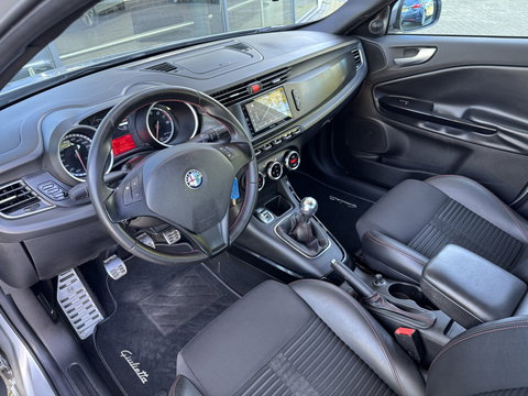 Alfa Romeo Giulietta 1.4 T Progression | Distributie vervangen bij 98912 KM | Apple Carplay | Android Auto | Cruise Control | Achteruitrijcamera | Parkeersensoren Achter | Airconditioning |