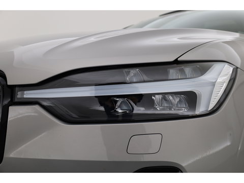 Volvo XC60 2.0 T8 Plug-in hybrid AWD Plus Dark | Sportstoelen | Blis | Trekhaak | ACC | H&K Audio | ACC | Pano | stoelverwarming|