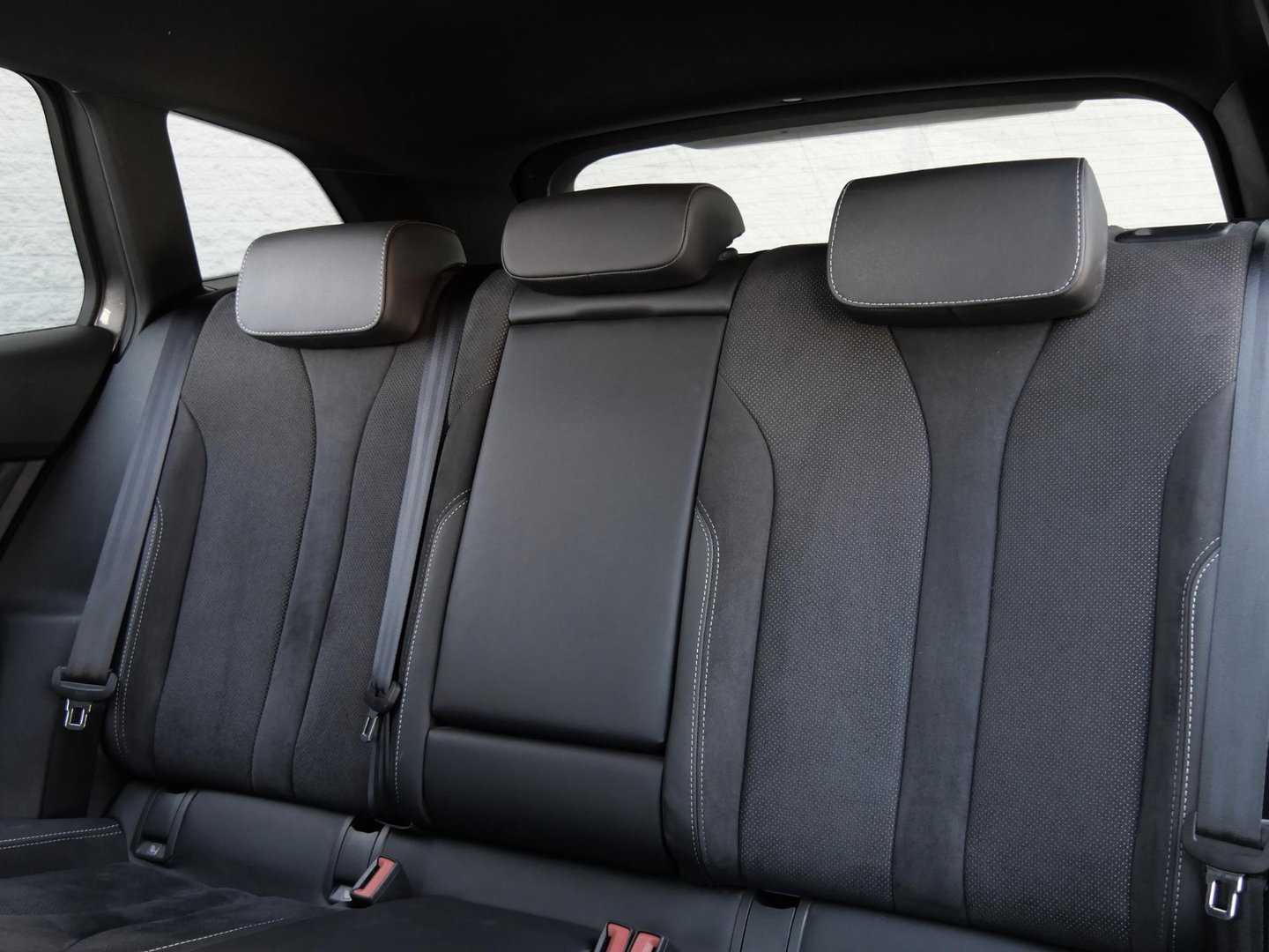 Škoda Enyaq iV 80 SPORTLINE/ TREKHAAK/ WARMTEPOMP/ MATRIX LED/ SOH 96%