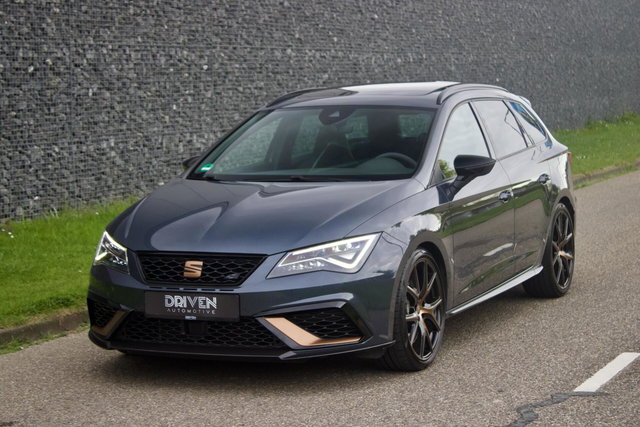 SEAT Leon - CUPRA R ST 300 | Carbon - Brembo - Pano - Beats