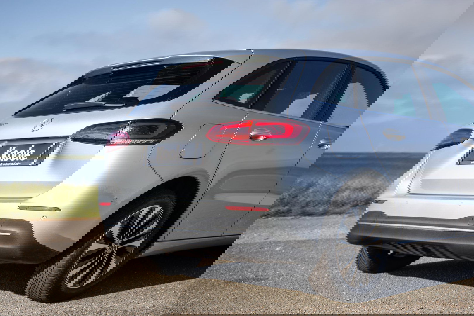 Mercedes-Benz B-Klasse 250 e Premium Plus DEALER ONDERHOUDEN / STOELVERWARMING / CARPLAY / CAMERA