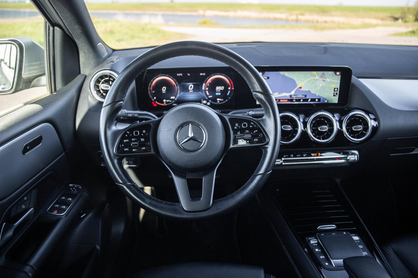 Mercedes-Benz B-Klasse 250 e Premium Plus DEALER ONDERHOUDEN / STOELVERWARMING / CARPLAY / CAMERA