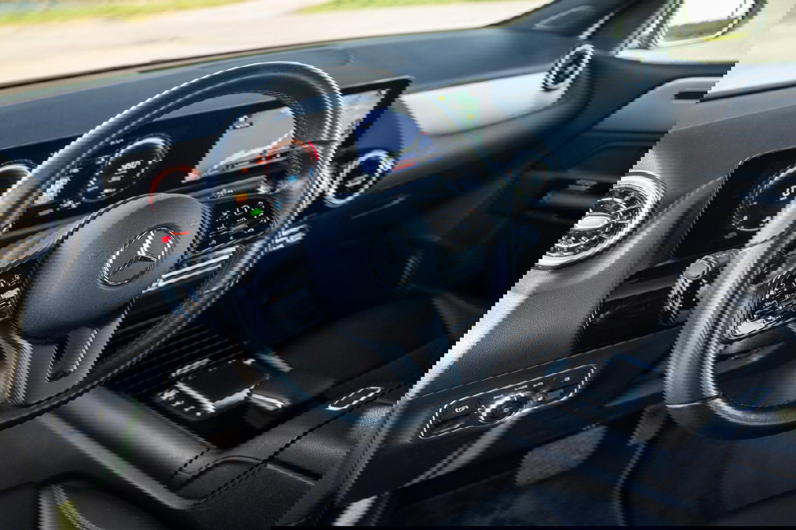 Mercedes-Benz B-Klasse 250 e Premium Plus DEALER ONDERHOUDEN / STOELVERWARMING / CARPLAY / CAMERA